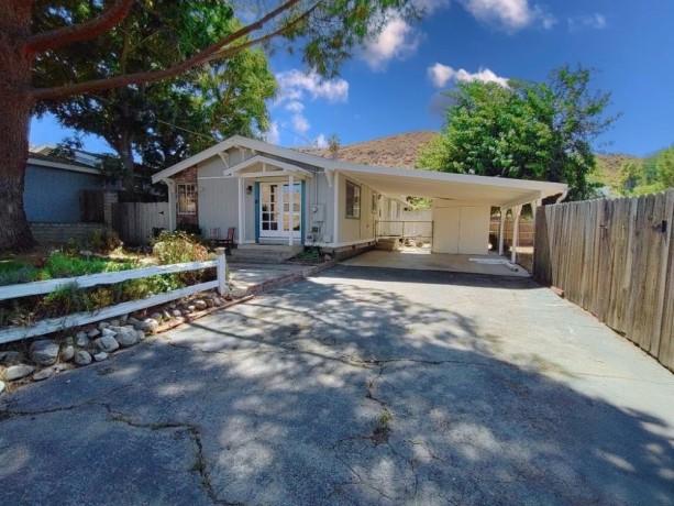 3b2b-home-for-sale-in-castaic-big-1