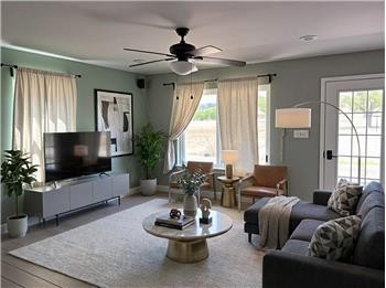 single-family-home-for-sale-in-cedar-creek-big-2