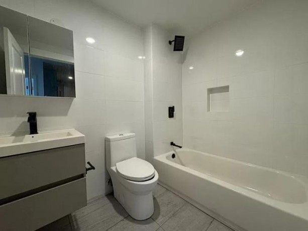 clean-and-bright-apartment-available-for-you-to-live-in-bronx-big-1