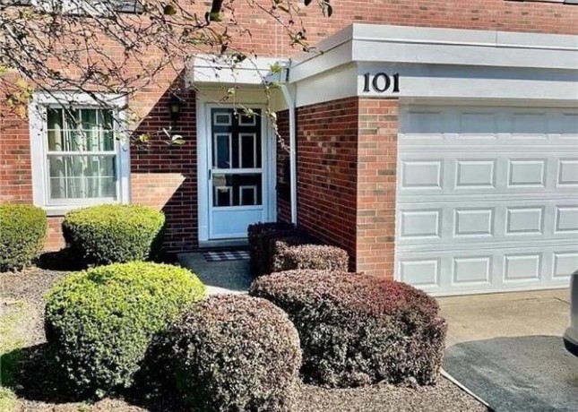 townhouse-for-sale-in-mayfield-heights-oh-big-0