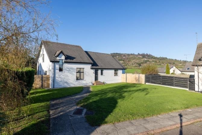 coastal-retreat-in-ballymoney-steps-from-sandy-shores-wexford-big-0