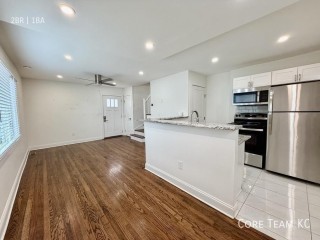 2-bed-townhome-with-full-basement-kansas-city