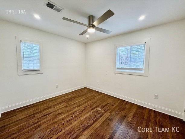 2-bed-townhome-with-full-basement-kansas-city-big-2