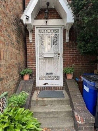 th-st-astoria-home-for-sale-big-0