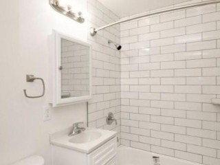 remodeled-spacious-2-bed-apartment-berkeley-new-york