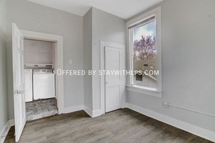 2br-midtown-apartment-in-unit-washer-dryer-pets-welcome-memphis-big-2