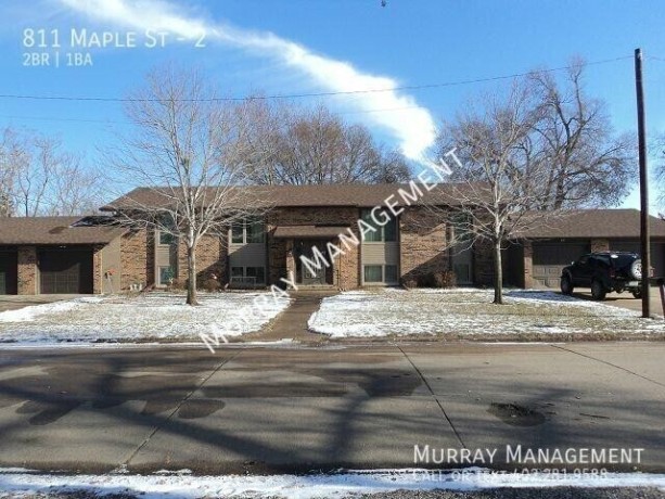 2-bedrooms-1-bathroom-at-maple-and-north-bend-big-0