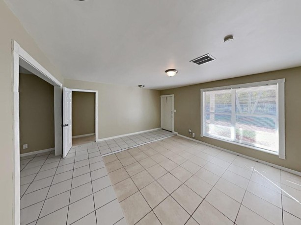 available-home-for-rent-in-33021-hollywood-park-big-1