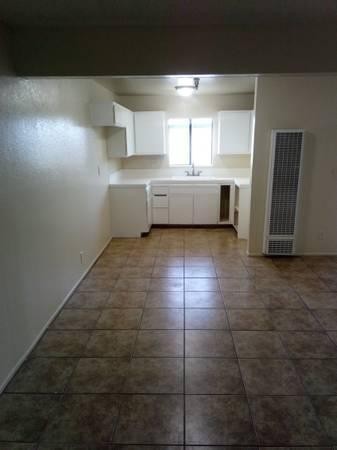 2-bedroom-in-hawthorne-hawthorne-big-1