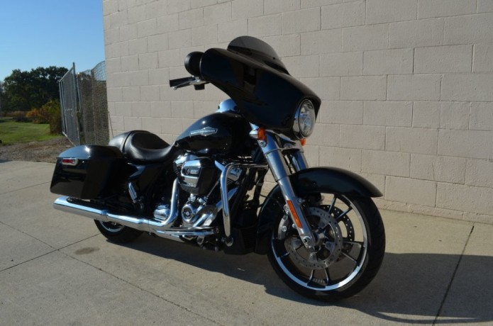 harley-davidson-flhx-street-glide-coldwater-big-1