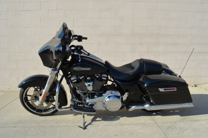 harley-davidson-flhx-street-glide-coldwater-big-0