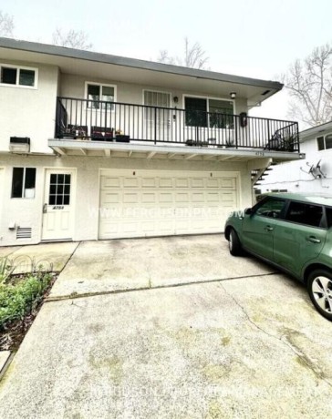 updated-condo-with-garage-close-to-highway-80-sacramento-big-0