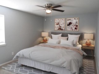 city-living-with-suburban-comfort-2br2ba-condo-dallas